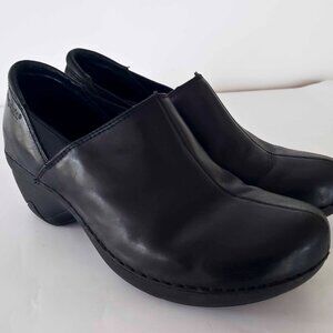 Patagonia Black Leather Women's Shoes Size 7